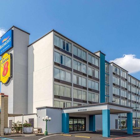 Baymont By Wyndham Laredo Hotel Exterior foto